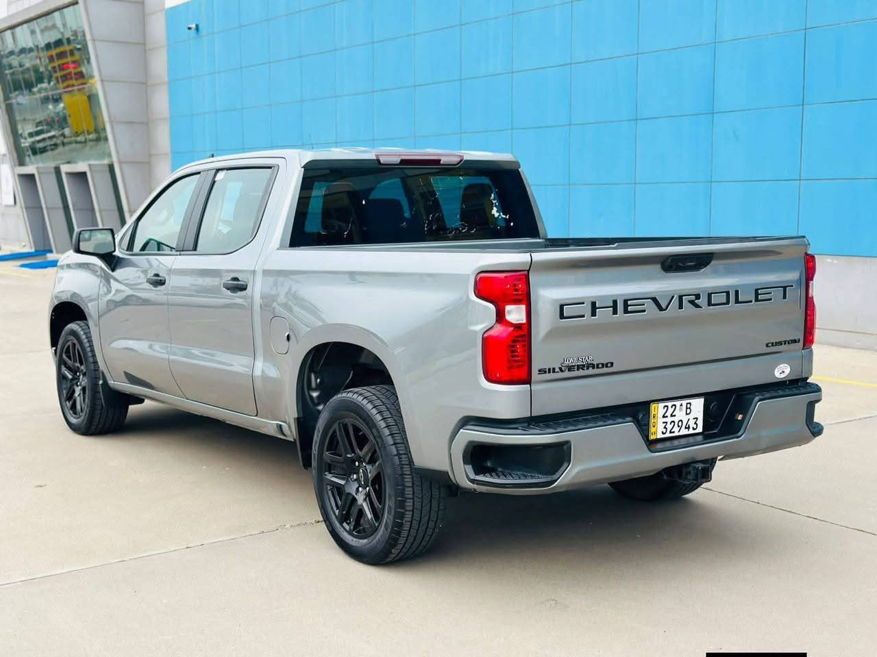 2024 CHEVROLET SILVERADO, C1500 CUSTOM
للبيع 
شوفرليت سلفرادو وارد امريكي موديل 2024

حادث حافه البنيد صبغ + باب خلفي ايمن
صور حادث موجود 👇🏻

باقي السيارة مكفولة شواصي مكفولة

سعر 265 ورقة 

حجم محرك 2700 تون تيربو ✈️✈️

بصمة تشغيل وتشغيل عن بعد 

رادار امامي تحديد مسار توقف ذاتي

باب طويل بدي قصير المرغوب 

قطعتين تبريد 

شاشة وكامرة دوارة

رقم اربيل الجديد  
📞***********☎️***********
مكان السيارة اربيل (معرض اربيل كارس )
