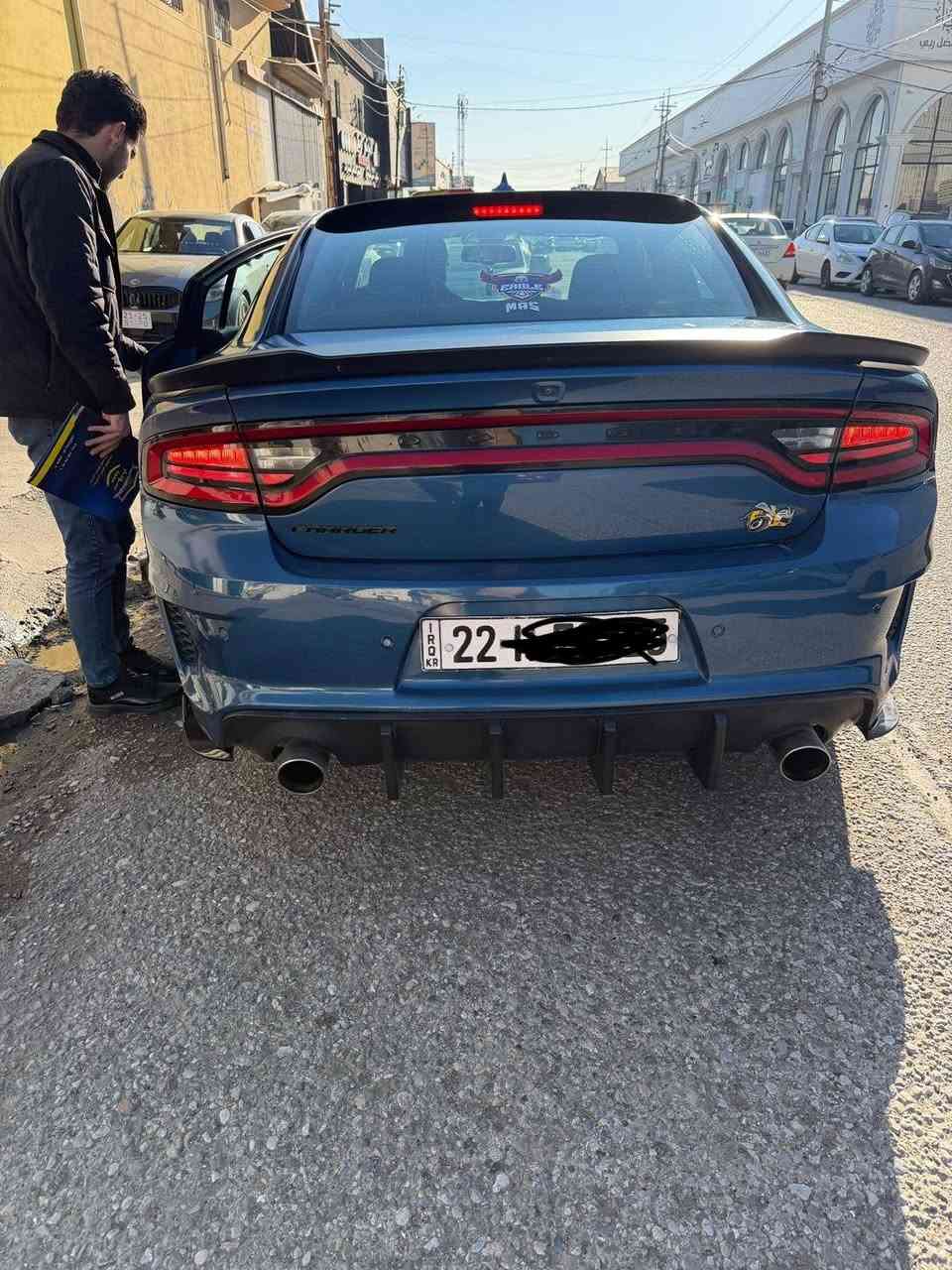 السلام عليكم 
جارجر هيمي v8 rt موديل 2021 فول ما عدا الفتحة تدفئة مقاعد وستيرن ونظام صوتي هارمن كاردن حادثها قطعة وحدة وبيها كلير 4 قطع من امريكا بدون دواخل وشاصي مكفول ومحرك وكير مكفول ماشي62 مايل للبيع بسعر 225 رقم اربيل ومكانها بغداد للاتصال على *********** او مراسلة الصفحة
