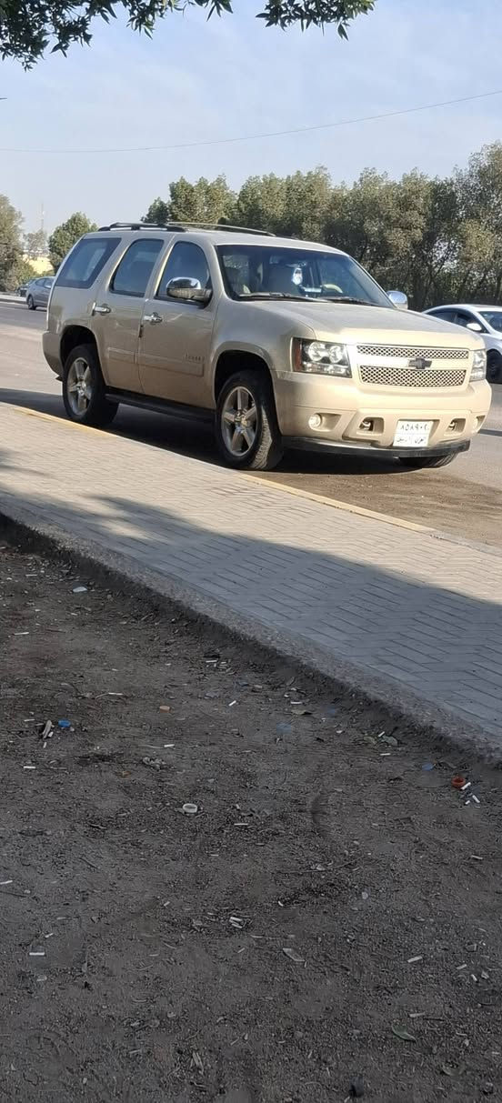 سلام عليكم 
 أدوات أدوات 
كفاله عامه من الكص والعشائر 
أعلى فئه بتاهو ال تي زت 
سياره خير من الله ماناقصها شي 
بيها جاملغ أمامي مصبوغ فقط 
الباقي كله كفاله 
كهربأيات كلها شغاله 
داخل عسلي كشن متصل 
مكان سياره ميسان 
السعر  100 $
***********
