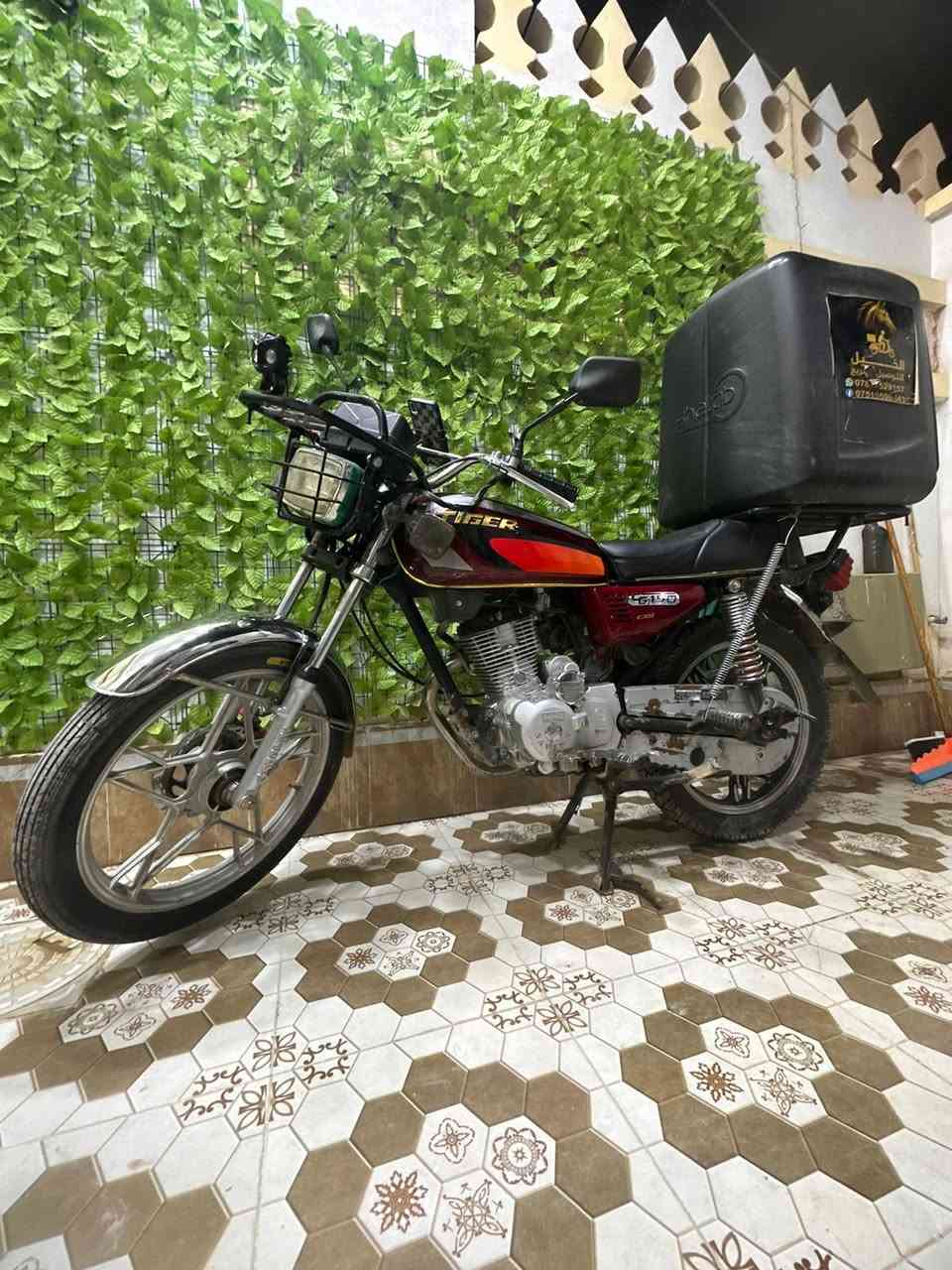 سلام عليكم دراجه ايراني موديل2020 مرقمه وكامله وسنويه بأسمي ولوحات انكليزي تحويل ثاني يوم وصور كدامك ونضافتهه كدامك 5كير للبيع مليون و450وبيهه مجال اذا شراي اراعيك وهاذ رقمي ***********
