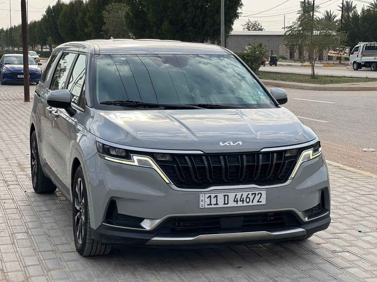 Kia Carnival EX 2024
السيارة وارد امريكي مرقمة بغداد تحويل مباشر 

المواصفات :.
1.رادار أمامي 
2.حساسات أمامية +جانبية +خلفية
3.اشاير بل مري 
4.تشغيل عن بعد 
5.اربع بصمات بل بيبان
6.فتح الابواب عن طريق البصمة 
7. أربع بردات خلفية دفن 
8.عدسات زينون +بگ لايت ليد
9.كامرة خلفية 
10.شاشة چبيرة 
11.جنطة كهرباء شفط
12.تحديد مسار 
13.نقطة عمياء 
14.تحديد مسار 
15.قيادة ذاتية 
16.مثبت سرعة 
17.كشنات جلد لون الاسود منفصل 
18.تدفئة كشنات أمامية
19.سايد بريك بصمة 
20.أوتو هولد
21.اربع مودات قيادة
22.مانع انزلاق 
23.شجن لاسلكي 
24.كامرة داخلية 

. السيارة فول عدة الفتحة بعد هواي مواصفات ما مذكور 

ممشة السيارة :. 44.500 mi

ضرر السيارة :. مبدل چاملغ امامي +صبغ چاملغ خلفي بأمريكا بيها تكحيلات بسيطة 

ترهم بيع أو مراوس 

للاستفسار ***********
