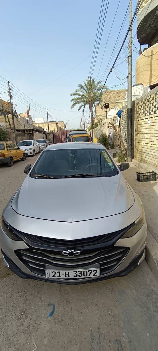 السلام عليكم 
ماليبو مديل 2020 رقم سليمانية موصفات Lt معروفة مكينة 1500 تيربو حاثهة فقط بنيد راجع بارد والجاملغ سرقة ايرباك ستيرن فقط راجع سستم والبقية كفالة من الصبغ والتبديل 
مواصفات 
بصمة
تشغيل عن بعد
كشن كهرباء
تدفئة كشنات
تبريد قطعتين
تكحم ستيرن
شاشة كار بلي 
كامرة دوارة 
والبقية معروفة 
مكينة كير تبريد خير من الله السيارة
مكاني بغداد الجديدة 
السعر 100 وبيهة مجال 
***********
