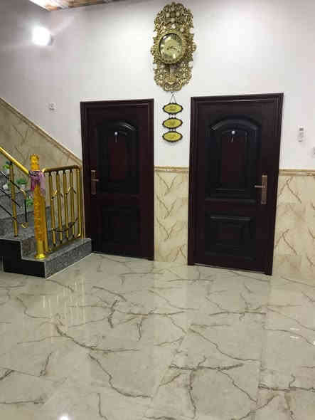 الهم صلي على محمد وال محمد 🌸

بيت للبيع  زراعي مداور اسهم اقرار محكمة سند ٢٥🔴

المساحة :200 متر  

بين السكك وبين الصياغ قرب حسينية الباقيات الصالحات🕌

خدمات كلهة متوفره ماي كهرباء ومشمول بلجهد الهندسي 

البيت كونكريت مسلح بناء حديث سنه ٢٠٢٤ 

البيت يتكون من :
غرف عدد (٢) 
صالة 
استقبال 
مطبخ 
طارمة زغيرة 
الارضية كلهة سراميك 

السعر :100 قفل 🔒

للاستفسار خاص او واتساب ***********📲
