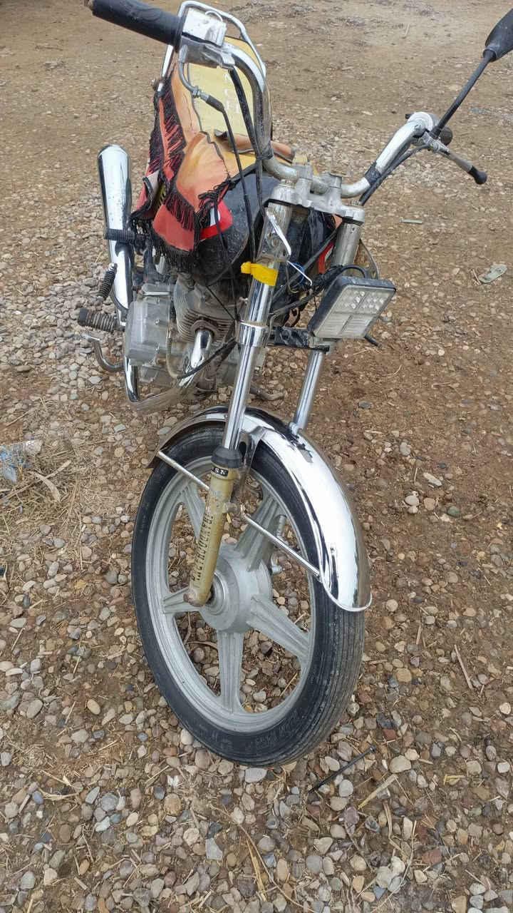 سلام عليكم دراجة اربعه كير للبيع السعر175وبيهه مجال (بيهه تبخير) دراجه شغاله هندر واحد مكان بغداد الراشديه  ***********
