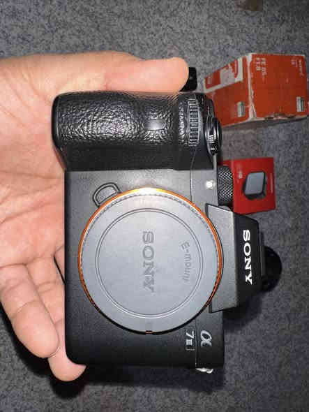 F1.8 85 مع عدسة A7III سوني
الشتر 61k نظافة %90 مع ملحقات موجودة بالصور السعر مليون و500 قفل بدون نقاش مكاني البصرة توصيل موجود
***********
