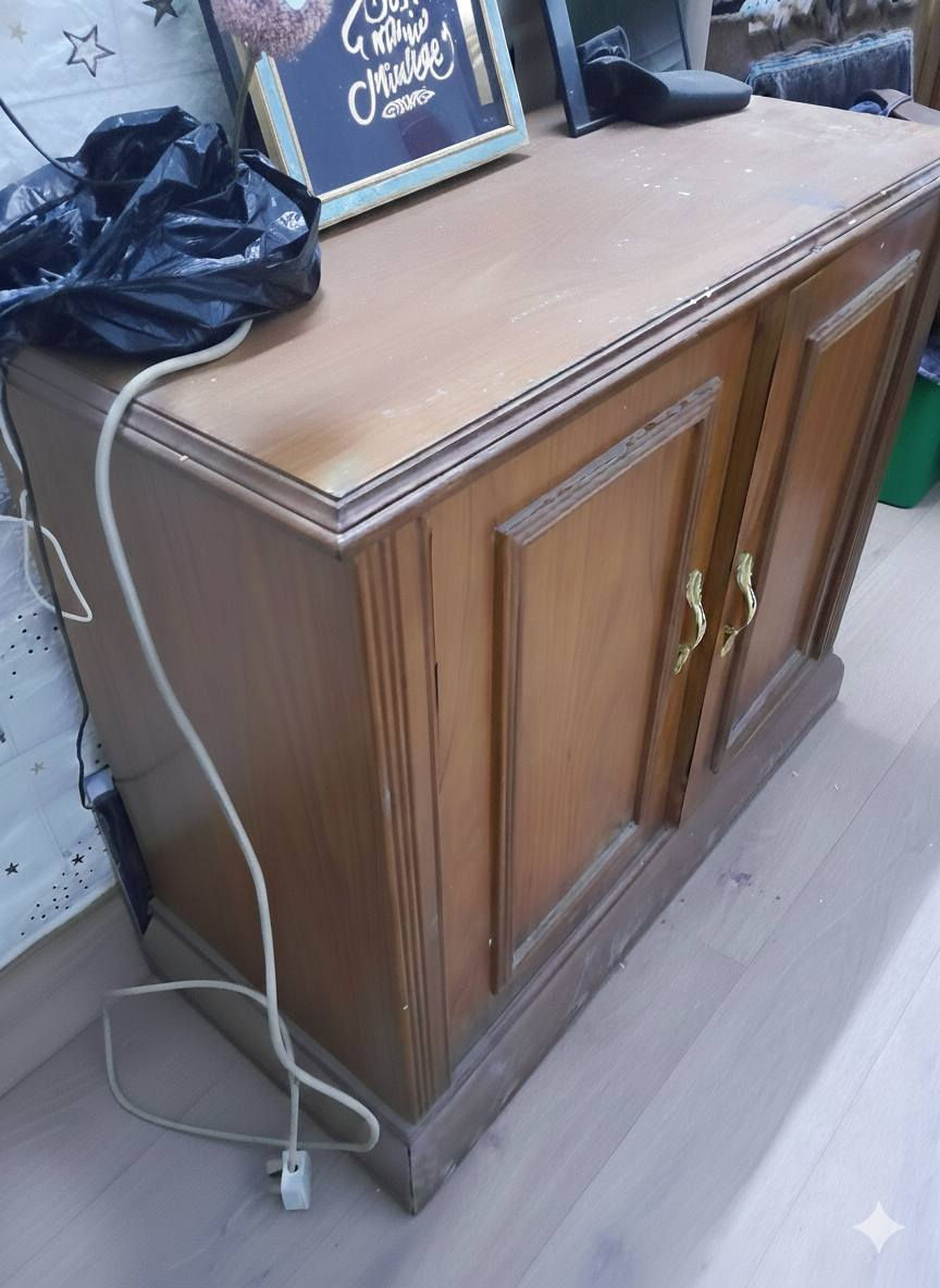 السلام عليكم
غرفه نوم  داخل خارج صاج شغل درجه اولى ثگيل نظيفه كلش مكانها بغداد الشعب او هذا رقمي 
***********
