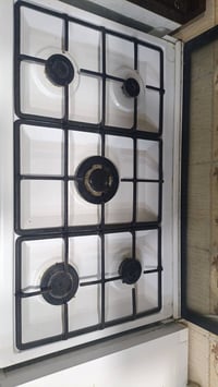 طباخ ٥ عيون • بلا عيب • قابل تفاوض