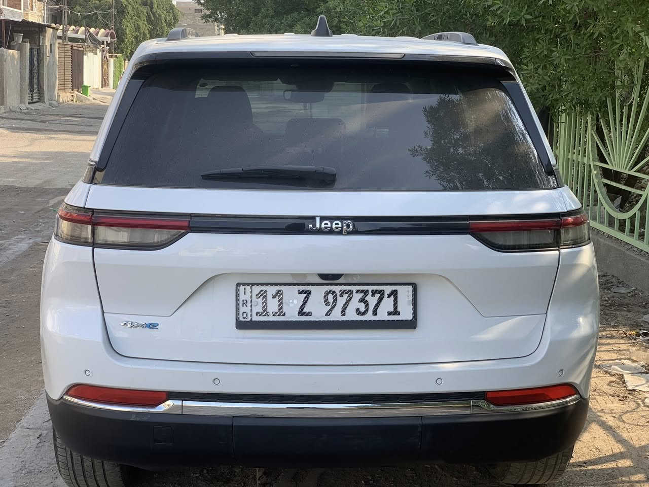 السلام عليكم جيب كراند شيروكي 4XE 2024 وارد امريكي
‏Jeep Grand Cherokee 4Xe 2024 2.0L
حجم المكينه : 2000  تيربو + هايبرد + بلك ان 
المسافة المقطوعة : 33 الف 
الضرر : تقرير سرقه قطع خارجية ورجعن نفسها مال السياره بدون صبغ 
مكفوله من صبغ من الدعاميه للدعاميه 
حالة الايرباك : سليم 
#مواصفاتها
1.شاشتين دشبول وسيط دشبول 
2.بصمه
3. تشغيل عن بعد
4.دمام خلفي
5.كشنات جلد
6.كشن السايق ميمري
7.كشنات كهرباء
8.صندوك كهرباء
9.حساسات خلفيه
10. قطع تبريد 
11.اشاير بالمري
12.رادار امامي
13.رادارات 360
14.ثلاث وضعيات قياده
15. بنوراما فتحتين
16. كير ماوس
17. نظام منحدرات
18. هيترات بالكشنات 
19.ويل كب كروم
20.لايتات لد
21.بكلايت لد
22.كشافات
23.بصمة ابواب
فول مواصفات 1/1 جاهزه مرقم بغداد 
#السعر : 295 مرقم بغداد وبيها مجال بسيط  

رقم الهاتف  ***********
