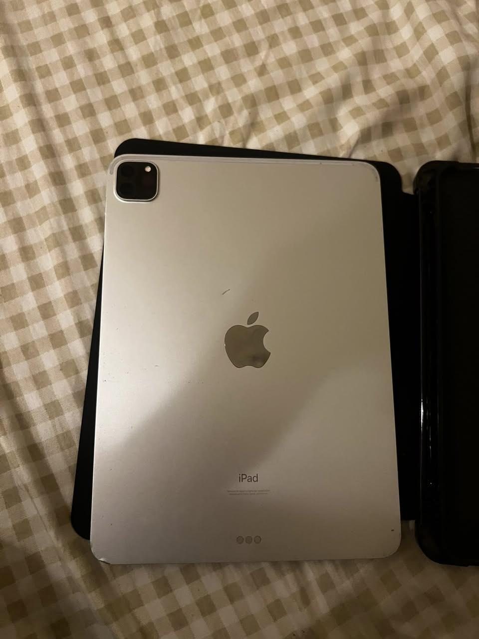 سلام عليكم ايباد 11 برو ذاكرة 256
موجود كارتون شاحنه الايباد فقط مبدل شاشة اصلية من الشركه نفسها اي خلل منا منا مابيها + ضربه يم مال الشحن موجوده بالصور ما مأثره بالببجي 120 فريم 
مكاني البصرة اربع شوارع ) سعر 500 منهي


**إذا كنت صاحب هذا الإعلان وتريد حذفه لأي سبب، رجاءا أرسل رسالة إلى الدعم الفني**