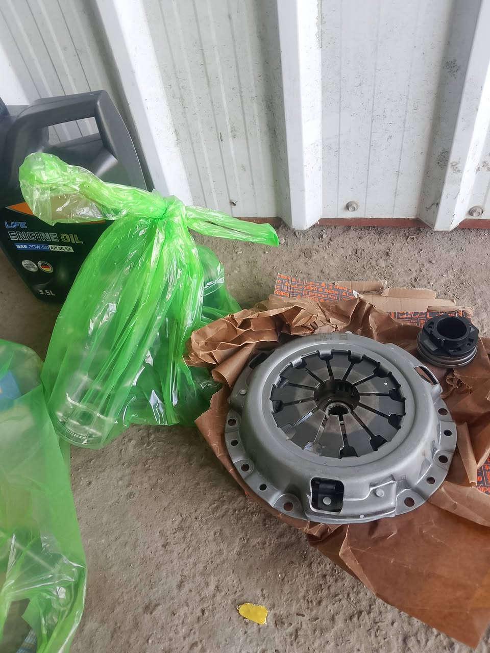 السلام عليكم شباب اكروبنة الطيبين تم صيانة وتجفيت السيارات الطيبة الااخ محمد ابو جود من منطقة جسر ديالى تجفيت عام درجة اولى رنك ويطغ ياباني وماقصرت بلشغل العنوان الزعفرانية نهاية اربع شوارع شارع معمل الغاز ***********
