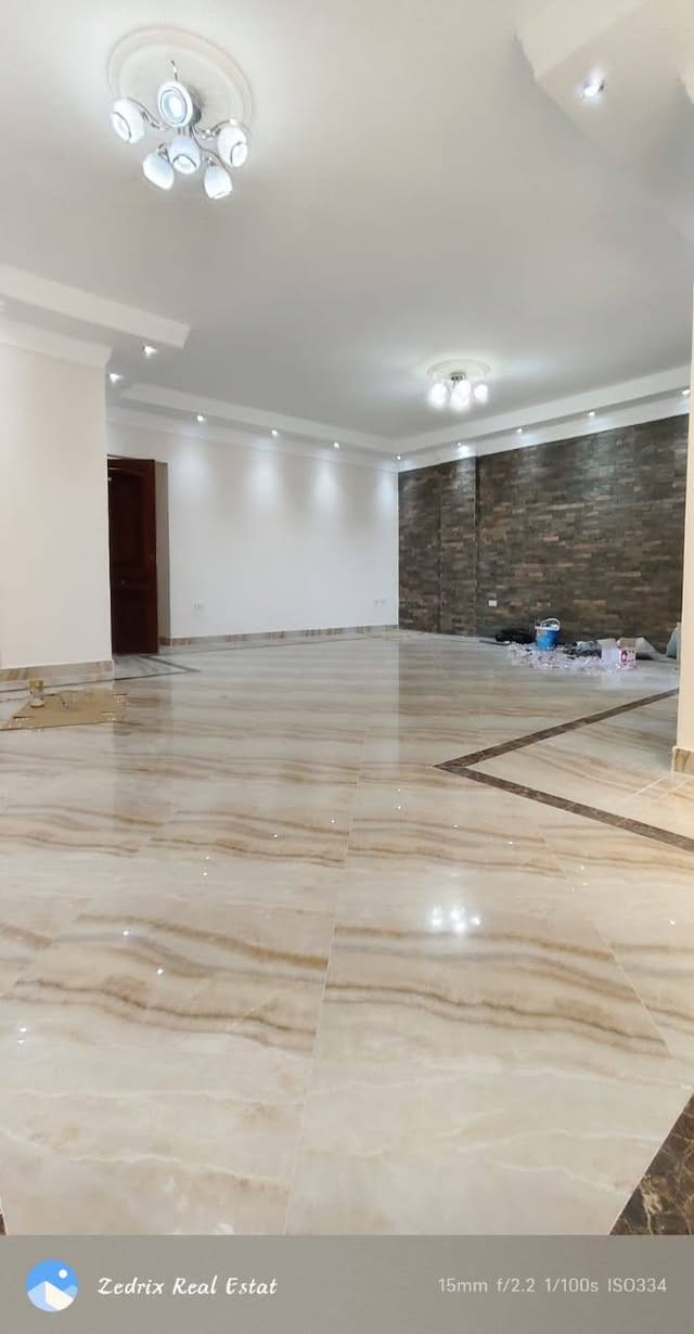 🔥 فرصة مميزة للإيجار في الشيخ زايد – الحي السابع

🏡 شقة مميزة أول بلكونة على شارع البستان
✅ 3 غرف نوم
✅ 2 حمام
✅ ريسبشن كبير
✅ مطبخ
📍 موقع مميز قريب من جميع الخدمات

📲 للتواصل والاستفسار أو حجز المعاينة:
@ [9***********303:13708:010 25905892]
