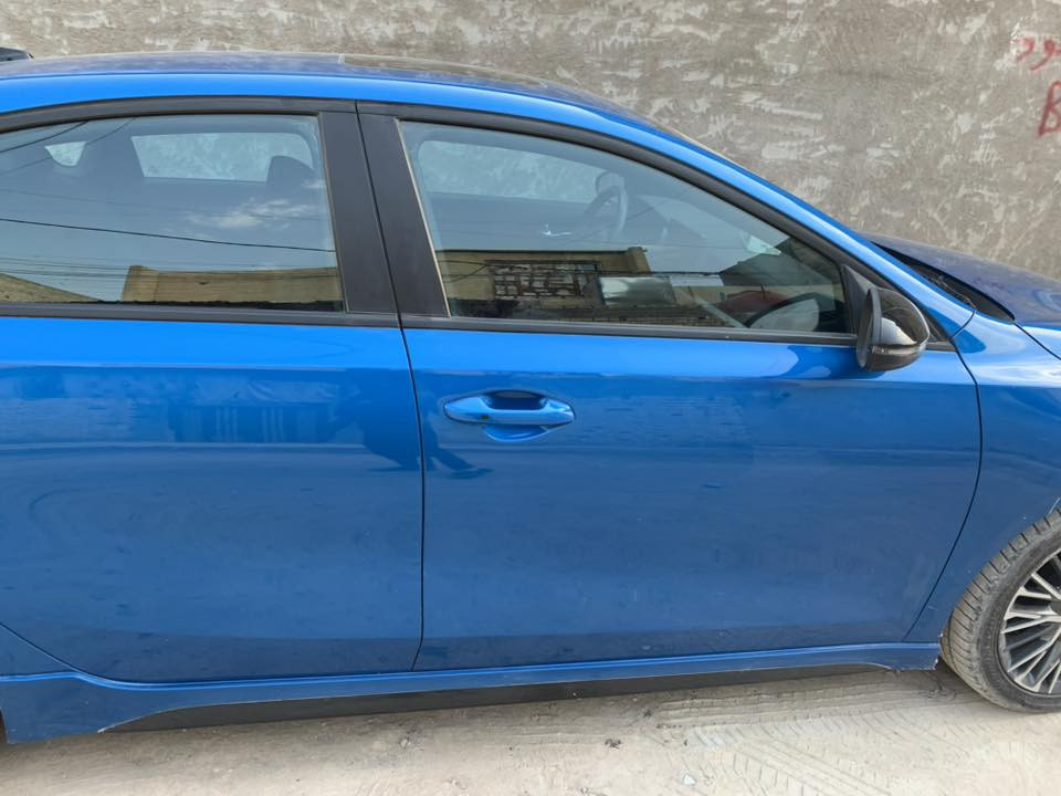 السلام عليكم
كيا فورتي 2023 جيتي لاين 
فول مواصفات للاخير اعلى فئة 1/1
حادث خفيف  تبديل باب السايق 
بدون دواخل بدون كلشي. 
مكينة 2000 دوش 
مواصفاتها
فتحه 
بصمه
تشغيل عن بعد
بصمه ابواب
تحكمات
كشنات كهرباء 
كشنات تدفئه تبريد
صندوق ذكي 
تبريد قطعتين
رادارات امامي خلفي
لد امامي نهاري وخلفي 
حساسات 
انظمة قيادة 
شفتات استيرن
شاشه وكامرة 
دشبول ديجيتال
وهواي موصفات بيها معروفه هيه
دخول جديد 
ترقيم  بغداد بإسمي تحويل مباشر 
سيارة جديدة  بلعافيه ع الياخذها 
السعر (170 )وبيها مجال بسيط

ملاحظة 
السوك كلشي بي مايعجبك المنشور اعبره ولاتكسر حلال غيرك تحياتي للجميع 

مكان السياره بغداد البلديات 
***********
