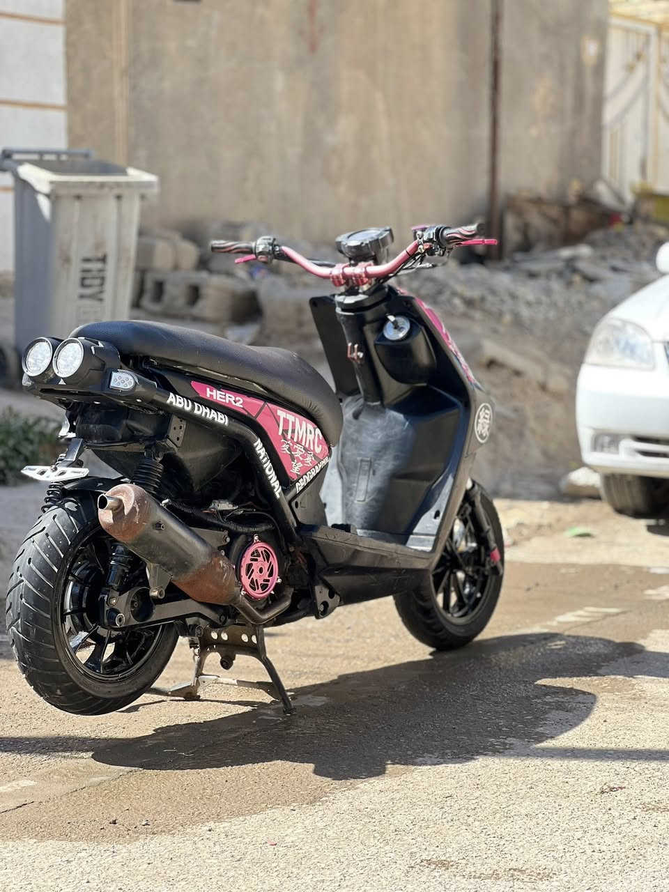 س ع سكنس جبلي نوزل للبيع بلادي 52.5 بس ولفات 

زوج وياله اصلي زوج تاير جديد 
ستيرن كرزي اصلي 
قبق فلاوين كرزي 
قبق عمبار RGS
يدات كرزي 
صالنصه صجميه اصليه أم حساس 
صينيه بريك RGS
دبلات أمامي خلفي بلادي 
فراك بريك RGS
شوته كاربون فايبر 
عليها وشمه تتي مارك 

نكره بكل وقت اي نقص مابيها كهربائيات كلها شغاله 
ب 850 ناصريه شطره ***********
