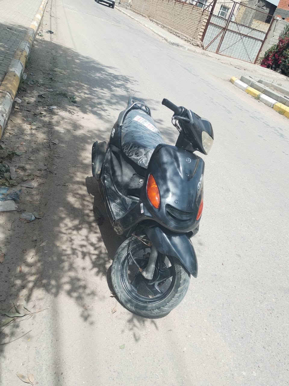 سلام عليكم دراجه اكزز مامفتوحة شرط كلشي شغال بيهة   ***********
