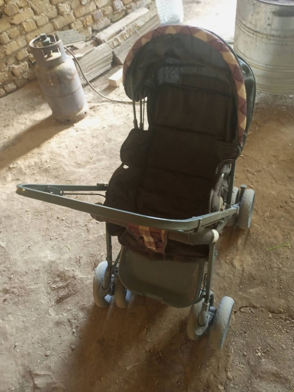السلام عليكم عربانة طفل كلشي مابيه سعر 20 وبيهه مجاال ***********

