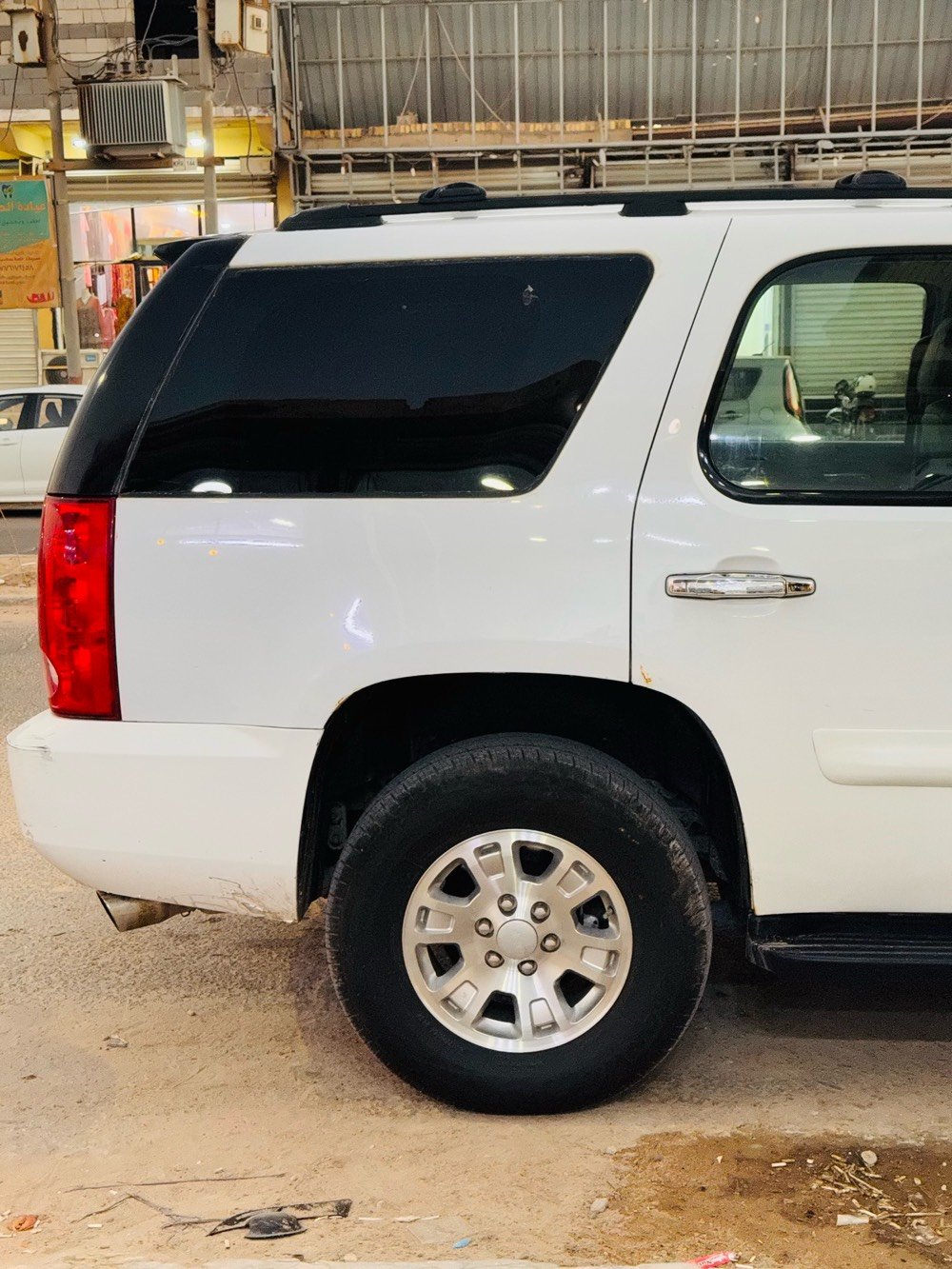 GMC 2008

ب اسمي تحويل ثاني يوم 

صبغ ابواب الامامي صبغ ارباع ابواب الخلفي 

مكاني بصرة
***********