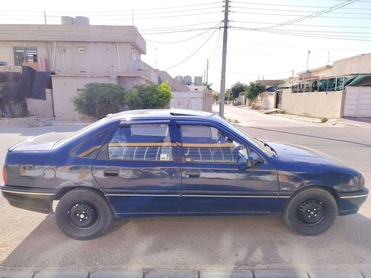 سياره اوبل فكترا موديل ١٩٩٢ سياره بدون ظربه بدون صبغ Abs باور سلايت كير محرك شرط محرك ١٦ قايش عريض سياره بيها دفتر بانزين سنتر لوك بلادي سعر ٣٤ وبيها مجال بسيط رقم موبايل *********** كركوك حي الاسرى والمفقودين
