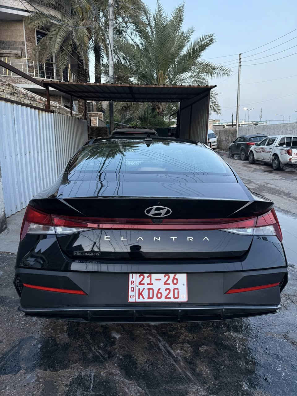 النترا موديل 2024
دخول جديد صارلها يوم 
لون اسود 
حادثها 
باب خلفي جهة سايق مبدل اصلي أمريكي نفس ألون 
وباب السايق بي صبغ شبرين تقريب 
وبنيد وجاملغ جهة سايق 
مبدل 
وتعمير درجه أوله كلها اصلي حته دعامية اصليه 
مكفولة من شاصي و لغد 
وهاذ رقم الشاصي KMHLM4DG6RU807544
رقم الاستفسار ***********
