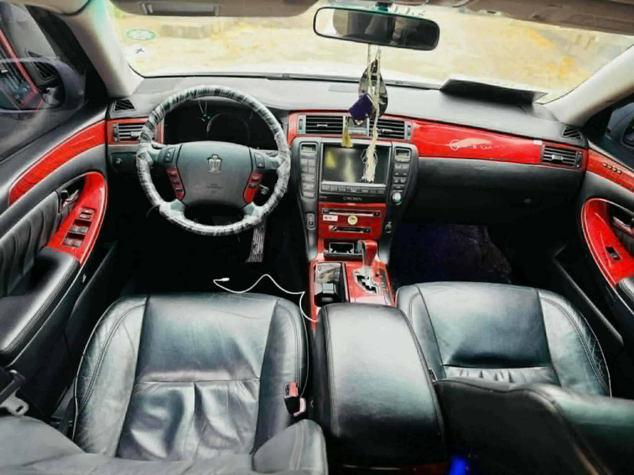 ١٨٢✅📦
٢٠٠٥
گەورە بەگەورە
✅سێ دوو گمە جڵد هیتەر 
✅ناو ڕەشی ساج سور
✅پێنج بەسمە
دەعموو لێدراو بەشەرت
کەڤەر گۆڕاو بەشەرت
ڕەنگ گۆڕاو بەشەرت
✅بل پاکەت
✅📦دەعامی پێشيم گۆڕیوە بۆ ٢٠٠٧
ئاوینە شەفت 
ناوچەی کوێر 
شاشەو کامیرا
تاعدل سورعە
بریک بەسراوە 
جامی هەڵ گیراوە 
هادرۆلیکی گێڕی تازەیە 
تەبرید ساردوو گەرم  
سەیارەکە بێ مەسروفە 
هیچی پیوە نیە 

0750 8530049 كويسينجاك, أربيل
