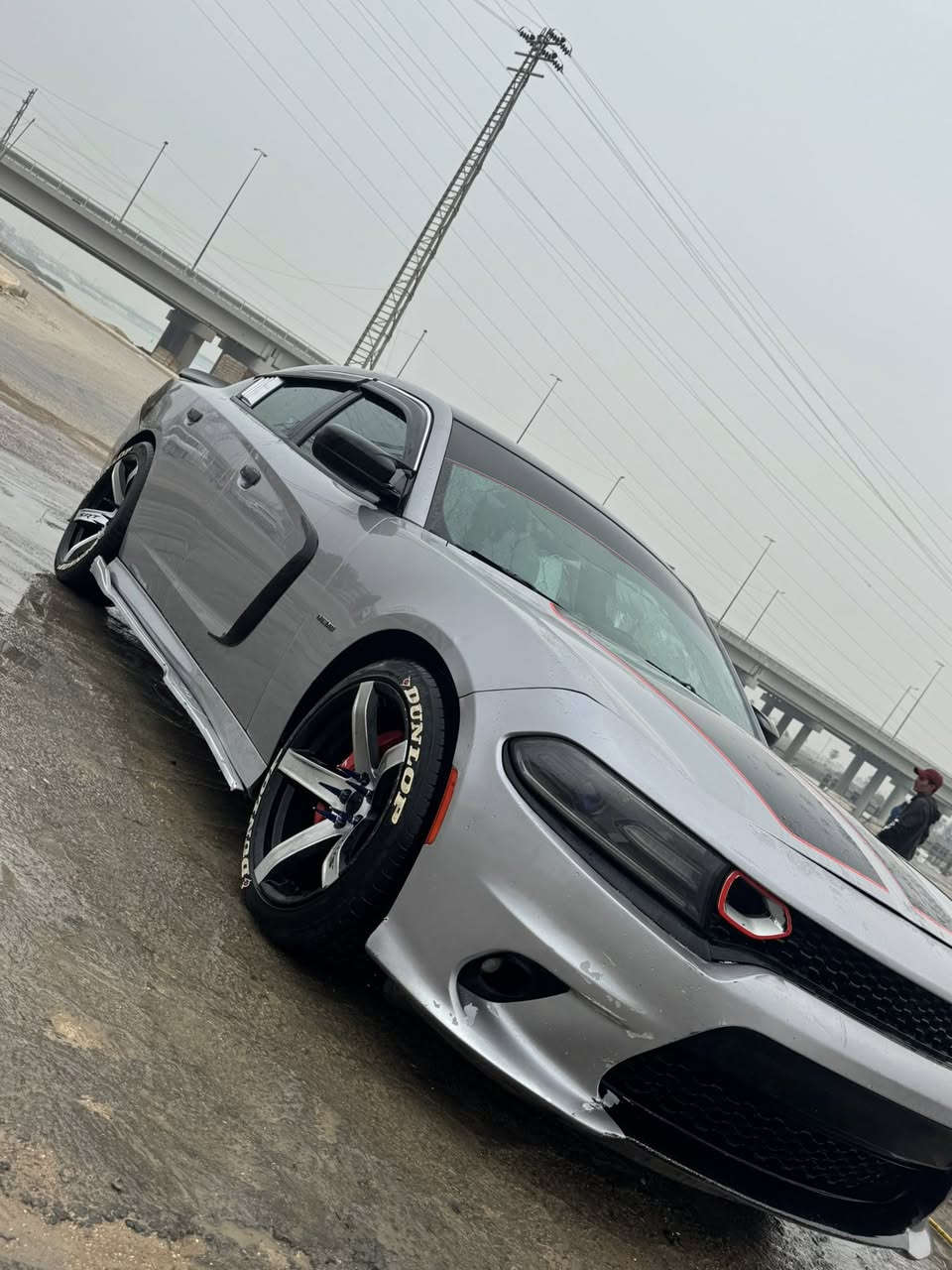 السلام عليكم جارجر مديل 16 اصل بسمي  RT  V8  كفاله عامه مكينه 5700 السياره جديده وعليها هواي اضافات. كزوز ريمونت ويل 20 لد متغير مكاني البصره  بيع او مراوس سعرها 190  ***********
