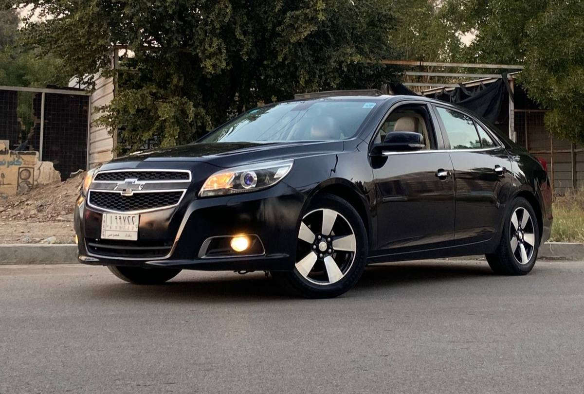 ماليبو 2013 خليجي وكاله المنصور شرط النضافه 
مكفوله من الصبغ والفتح والتبديل سبير منازل مكينه 2400 كير مكفولات تبريد ثلج صدر تخم تاير كله جاهز رقم بغداد شرط التحويل مابيه نقص برغي مواصفات 
فتحه سقف طكتين 
هاند بريك بصمه 
زراگ لايت 
عدسات لايت متحركه 
دبل صالنصه 
كشنات جلد كهرباء  
داخل بيجي وجوزي 
اضائه محيطيه متغيره 
شاشه كامرات خلفيه 
تحكم ستيرن جهتين 
رقم مميز بغداد 
اشاير بالمري 
شرط السياره احلى من الصور وبالعافيه على الياخذه العنوان بغداد السيديه 

رقم صاحب سيارة
***********
