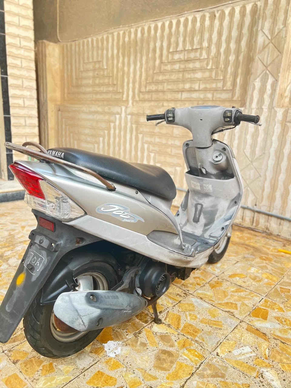 للبيع ماكس منغولي حاويه نظافه 90 بالميه على ايدي بيها زنون ثلجي  مكان سماوه حي الحسين سعر 900 وبيها مجال للشراي ***********
