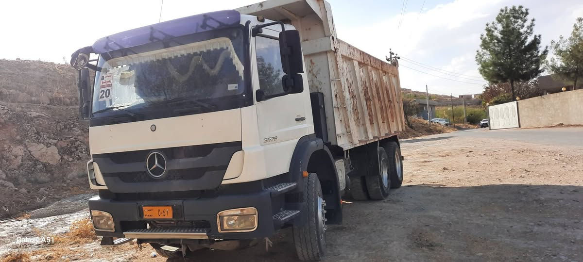 ئەتیکۆ بیلاد گەڵابە مۆدێل٢٠٠٩ ھەمو گیانی بەشەرت بۆدی ١٨مەتر.
ژ.م ***********
