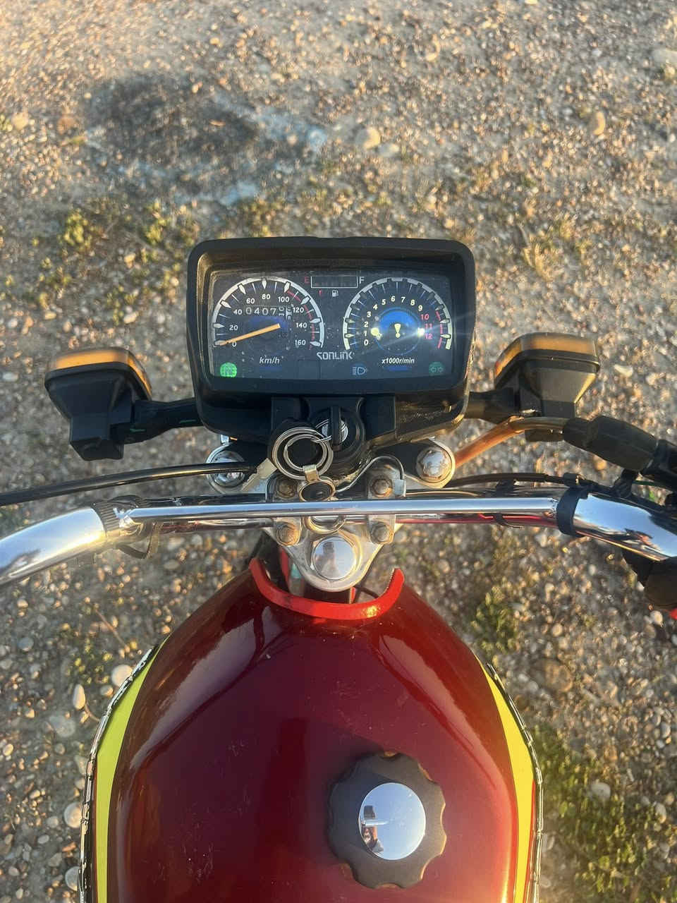 السلام عليكم دراجه تايكر ٢٣الدراجه حلوه مرتبه شلعتها خير من الله مابيها اي نقص محرك ما ممدود عليه اسبانه الدراجه احله من الصوره مكاني دلي عباس الاتصال ‭٠٧٧٢ ٥٠٥ ٨٠٨٧‬
