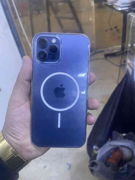 السلام وعليكم 12 برو ماكس ٢٥٦ بطاريه ٩١ مبدل شاشه اصليه من ابل فقط سعره ٤٠٠ قفل مكاني زيونه ***********
