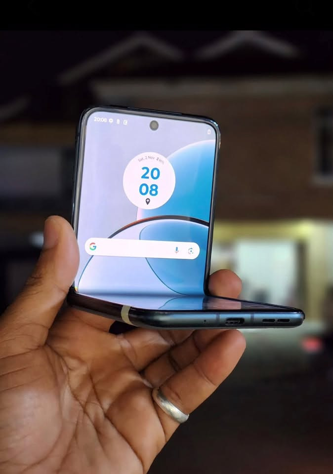 هاتف motorola Razr - s40 قابل للطي للبيع نهاية السعر 300
ذاكرة 256  كيكا   ،  عشوائية  8 كيكا 
كلشي شغال ومكفول 
لايوجد توصيل / العنوان : البصرة 
***********
