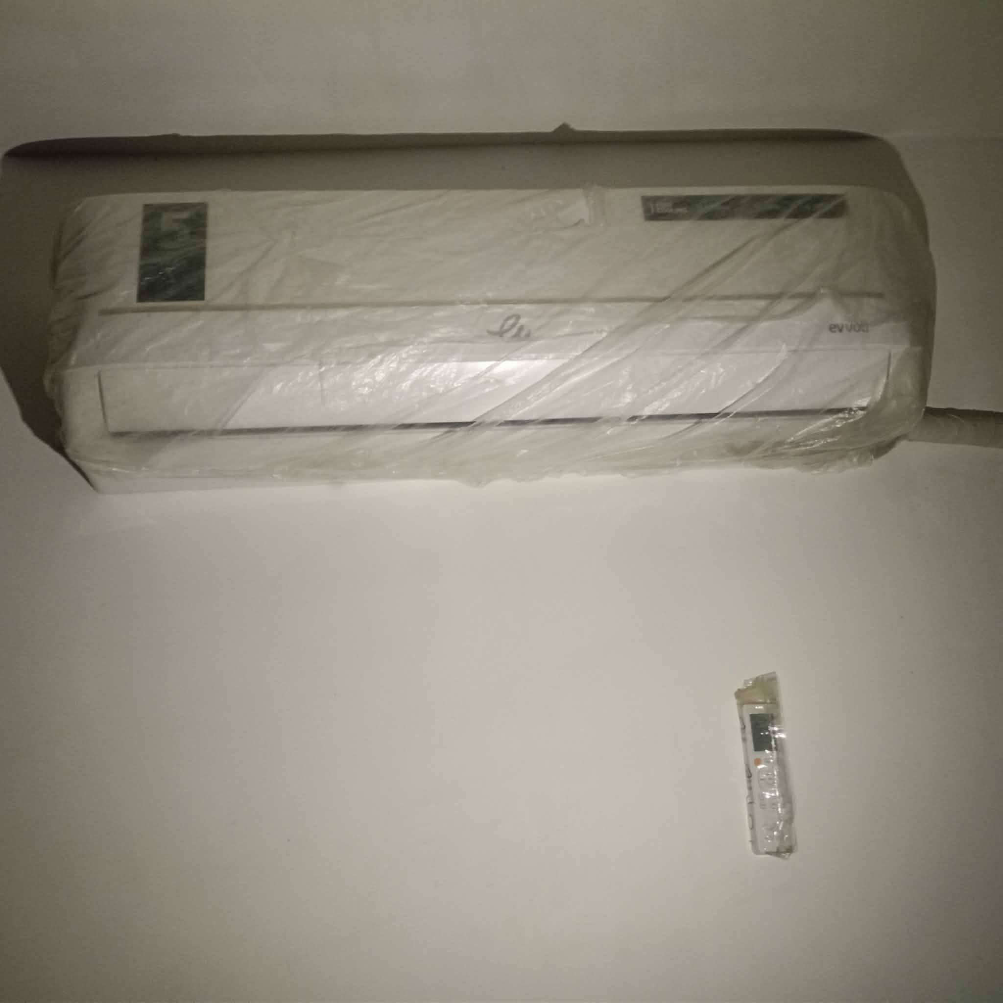 سلام عليكم سبلت لبيع ايفولي ايطالي جديد مامشتغل ولا دقيقه (٢طن جداري)السعر (٧٠٠ الف )مكاني بابل ناحيه النيل لاستفسار *********** شرط على الفحص
