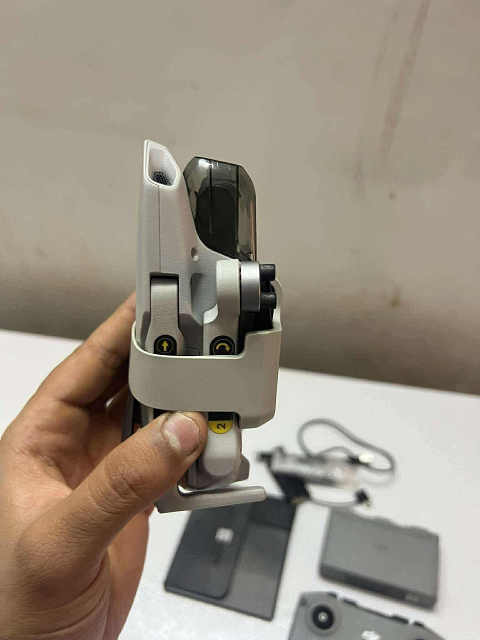 dji🫆♥️
dji.   MINI.  2.  

مني تو 4kغني عن التعريف  والمواصفات 

درون نضيف

كلش حلو 

ملحقات بطاريه درون  عدد ٢ جوستك كيبلات ريش 

مثل مووضح بصوره 

بسعر البلاش ٥٥٠ وبالعافيه 

مكاني واسط كوت المركز

‭٠٧٨٧ ٤٣٣ ٩٢٠٣‬
