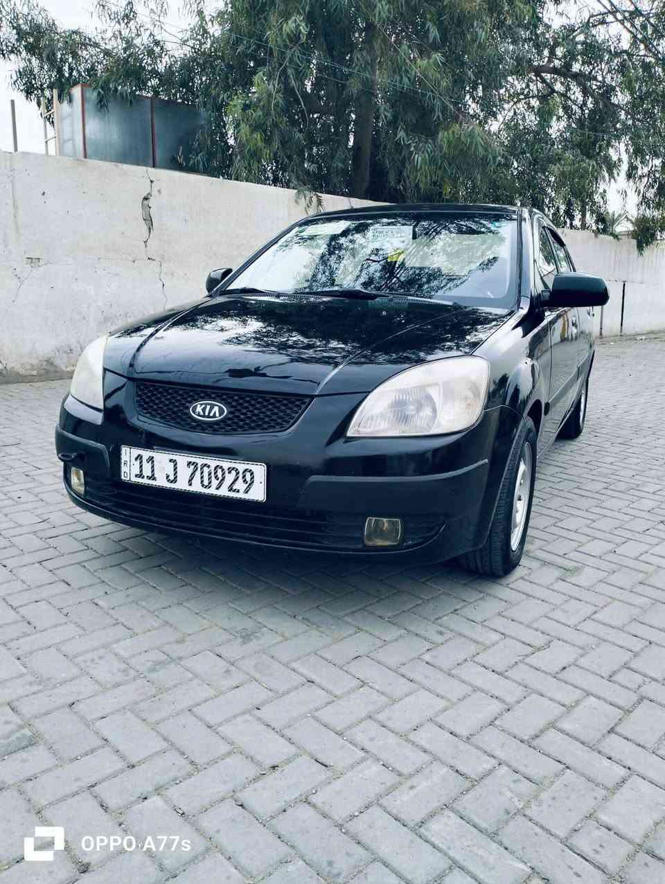 السلام عليكم     للبيع 
كيا ريو 2009 سياره جديده 
بيها قطع صبغ اثر شخوط وجراد
 ابيع حزام بدون دواخل كلها ليبل واحد 
كير مكينه كير صدر تخم تاير 
 كله تمام وخير من الله 
باسمي سنويه وهزه ورقم جدد 
مكاني بغداد  السعر 75
للاستفسار ***********
