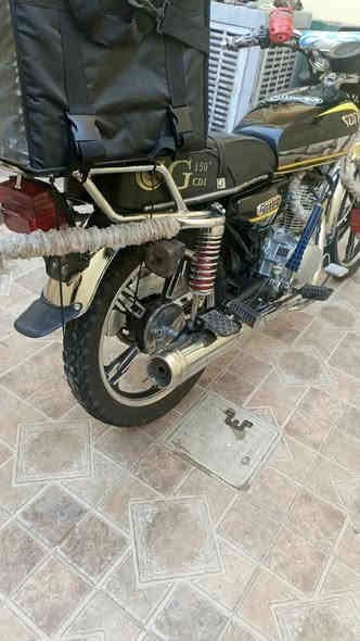 السلام عليكم للبيع سيفان موديل23شرط الشلعه ومعدل كله شغاله دراجه بعده على وضع لبلاد نضيفه تجي وتشوفه لسعر575وبيه مجال ***********مكان تكريت
