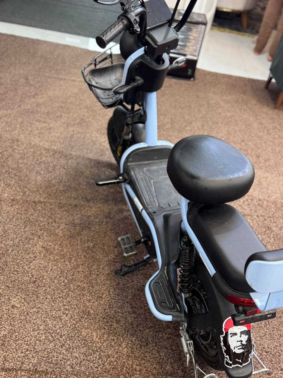 سلام عليكم
دراجه شحن 
جديده استعمال شهر واحد
 بطاريات اربعه  
عنوان/ واسط قضاء الحي 
سعر/ 350وبيه مجال 
رقم/ ***********بي واتساب
