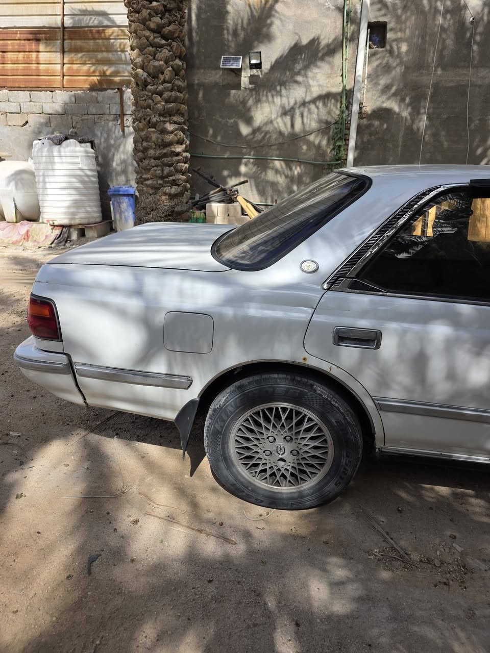 سيارة شيزر كصيف للبيع مكينة وكير في حالة جيدة تبريد شغال مكينة 2ونص ديلكو رقم انكليزي سنوية لل2027 باتري جديد زوج تايرات جدد  بسمي السيارة سعرها 39 وهذا رقمي***********
