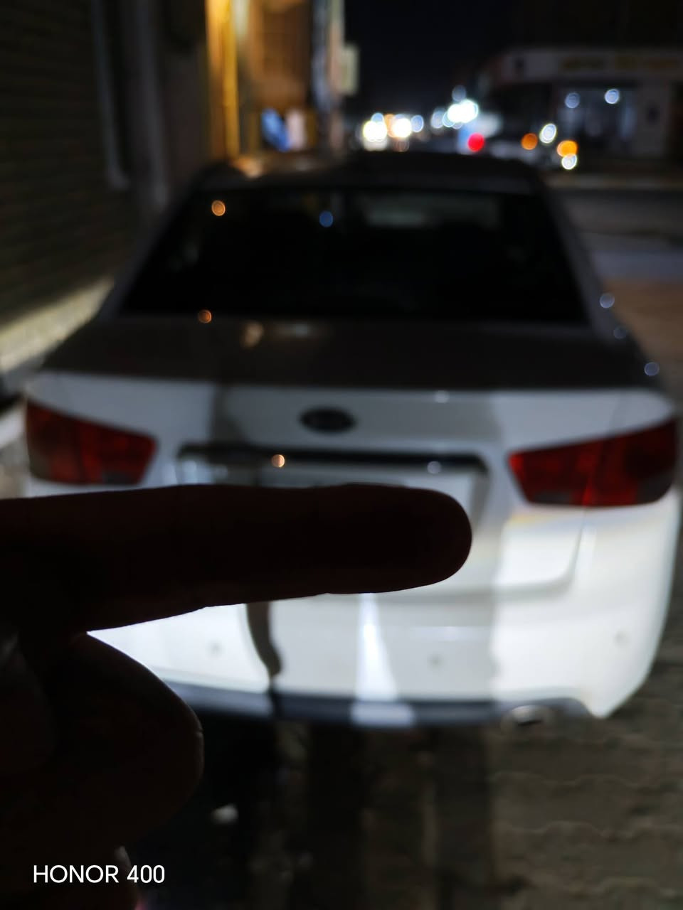 سياره سيراتو 12
رقم نجف 
كير محرك كفاله 
بس باردات 
ماشيه 240
90وبيها مجال 
***********
اتصل باي وقت  عادي
