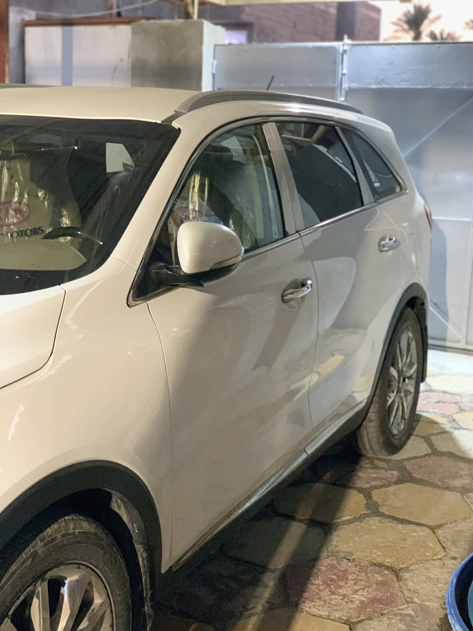 السلام عليكم
سورنتو مديل2016 فول موصفات السياره  تحكمات ستير كشن كهرباء  مكينه كير حداديه من كلشي جاهزه 
سعر215 
مكاني بصره 
رقم هاتف ***********
