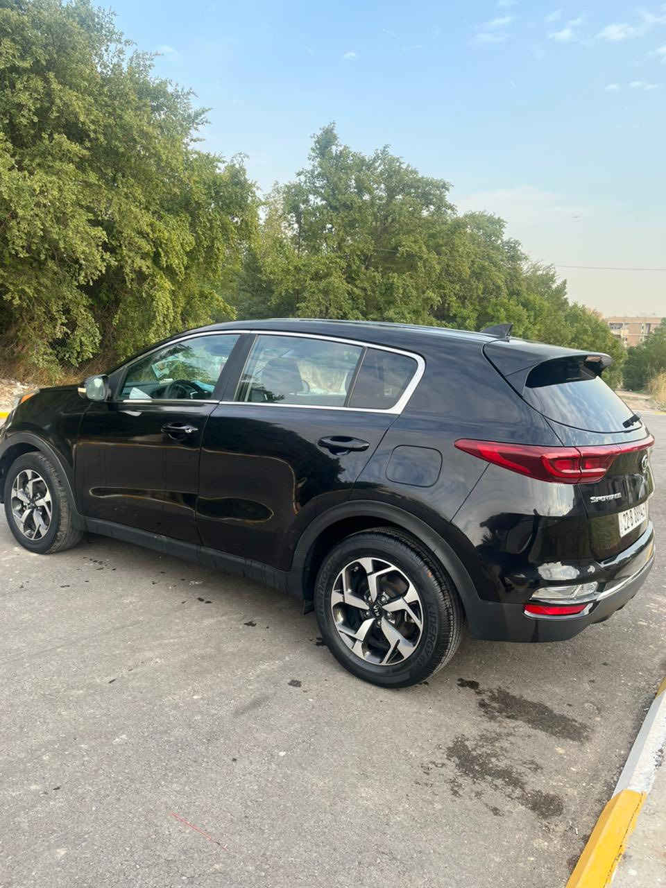 سلام عليكم سبورتج موديل 2022 ماشيه 45 بيها تلث قطع صبغ صور الحادث بلمنشور بدون دواخل مكينه كير كفاله حداديه جديده تخم تاير جديد مابيها نقص جاهزه مكاني بغداد تريد تحويل وكاله حاضر السعر 148 للستفسار ***********
