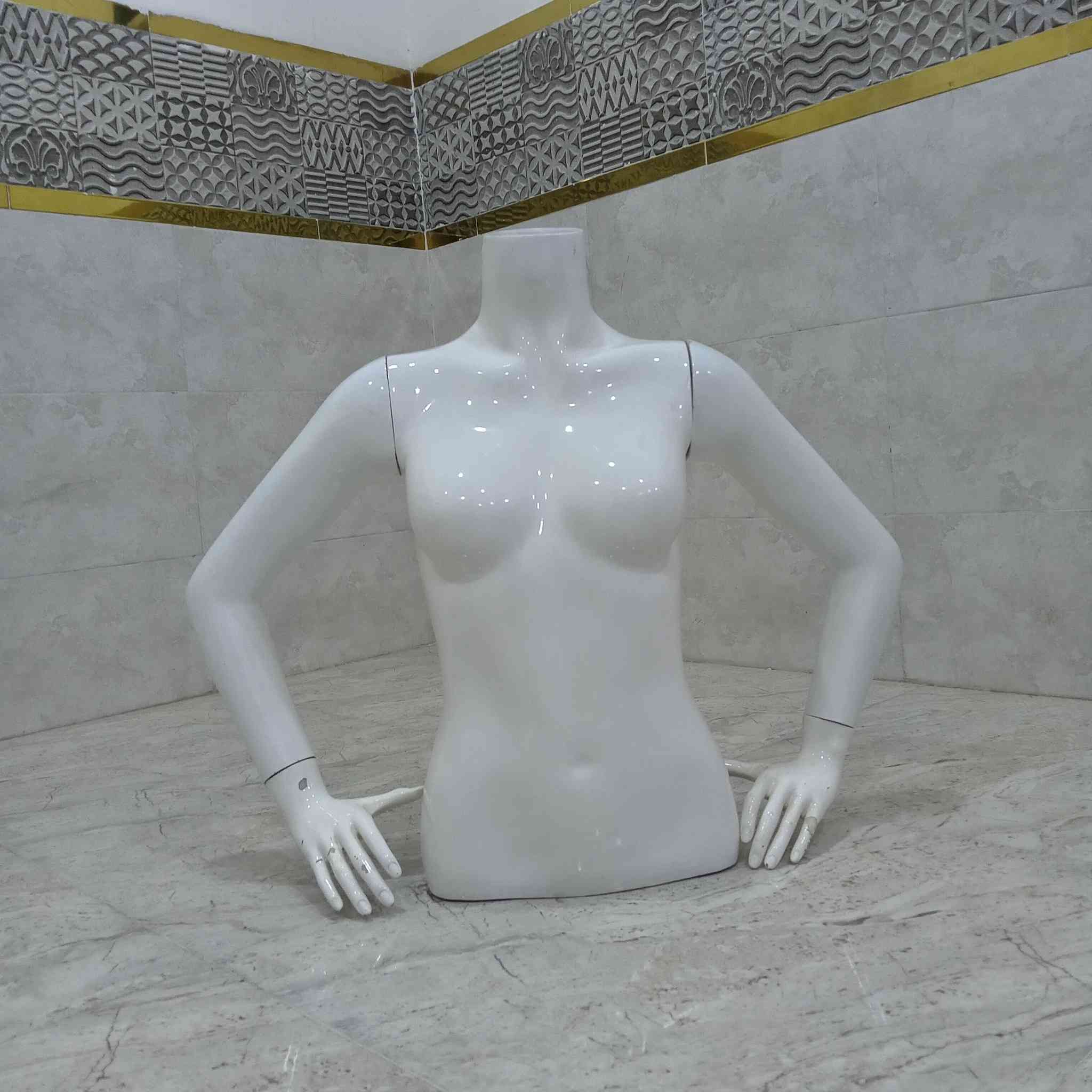 السلام وعليكم اخوان لعابات ملابس للبيع العدد..(10) انضاف كلش وما بيهن اي شي الاستفسار متواجد خاص. او علق وادخلك خاص


**إذا كنت صاحب هذا الإعلان وتريد حذفه لأي سبب، رجاءا أرسل رسالة إلى الدعم الفني**