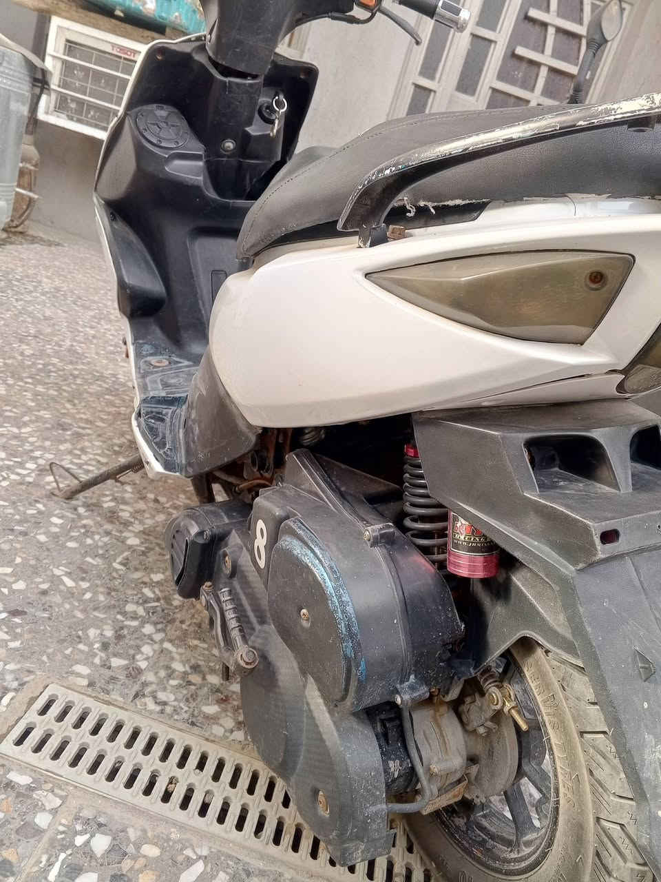 ماكس صيني  بس هندر ميشتغل  سعرهه ٣٠٠ وبيهه مجال مكان شعب ***********
