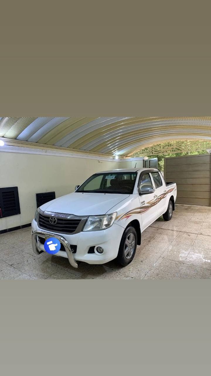 سلام عليكم عندي سياره البيع بيكم موديل 2015 رقم بغداد كير واتماتيك شاصي 19 كوتي سياره جديده وحلوه تحويل مباشر ماشيه 100 ألف عنوان بغداد ولشراي يتصل على ***********
