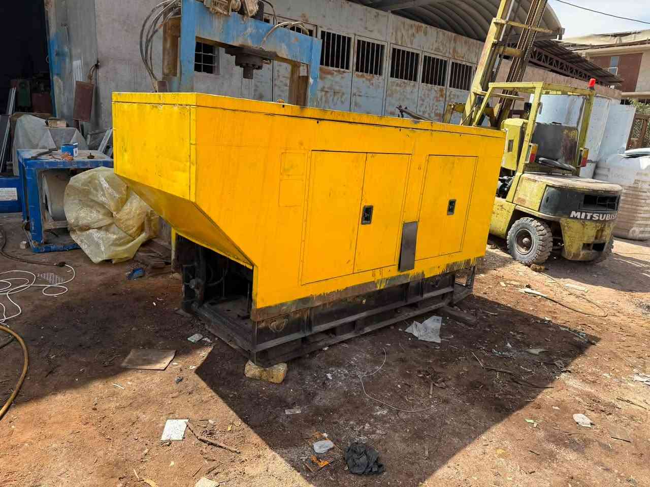 السلام عليكم
مولد جوندير امريكي 37.5KV
بلادي مولد كاتم 
شرط الشغل لاتبخير لاتنقيص 
كله على البلاد برغي مامفتوح بيه 
السعر 25ورقه 
المكان النجف حي الحرفيين 
للاستفسار ***********
