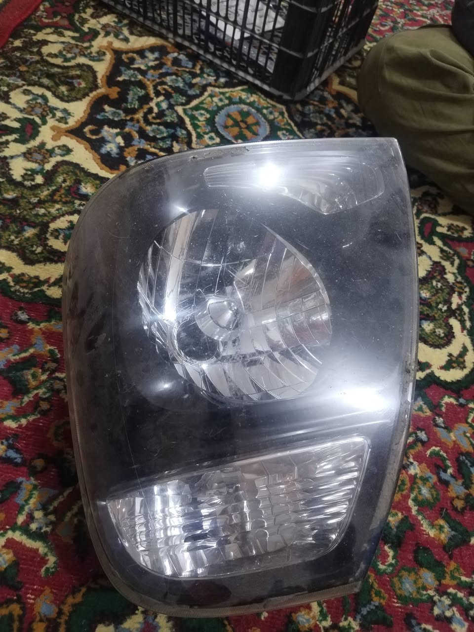 ✅زوج لايت ✅
الايسر بلادي اصلي نضيف كلش
الايمن تجاري جديد مامشدود
السعر 90الف بيهن مجال 
كربلاء 
***********
