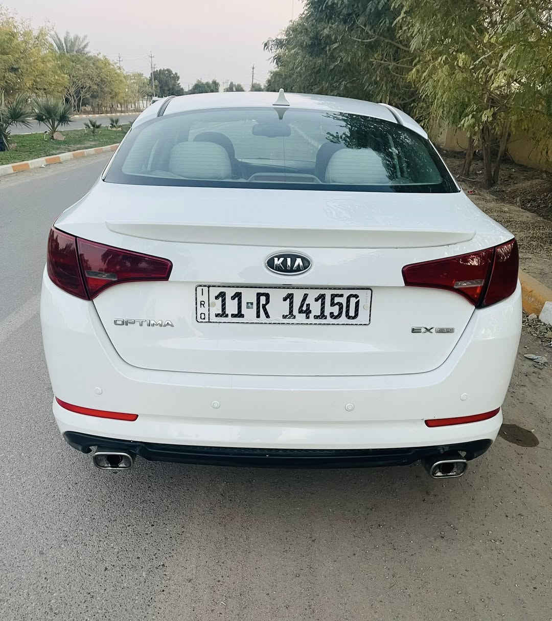 من رخصة الادمن المحترم 
كيا أوبتما 2012 EX فول مواصفات عدا البانوراما رقم بغداد إنكليزي بأسمي كفالة عامة من الصبغ والتبديل مكينة گير تبريد صدر تخم تاير جديد السيارة نظيفة جداً 
السعر 119 
للاستفسار ***********
