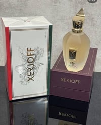 مستحضرات تجميل • قطعة