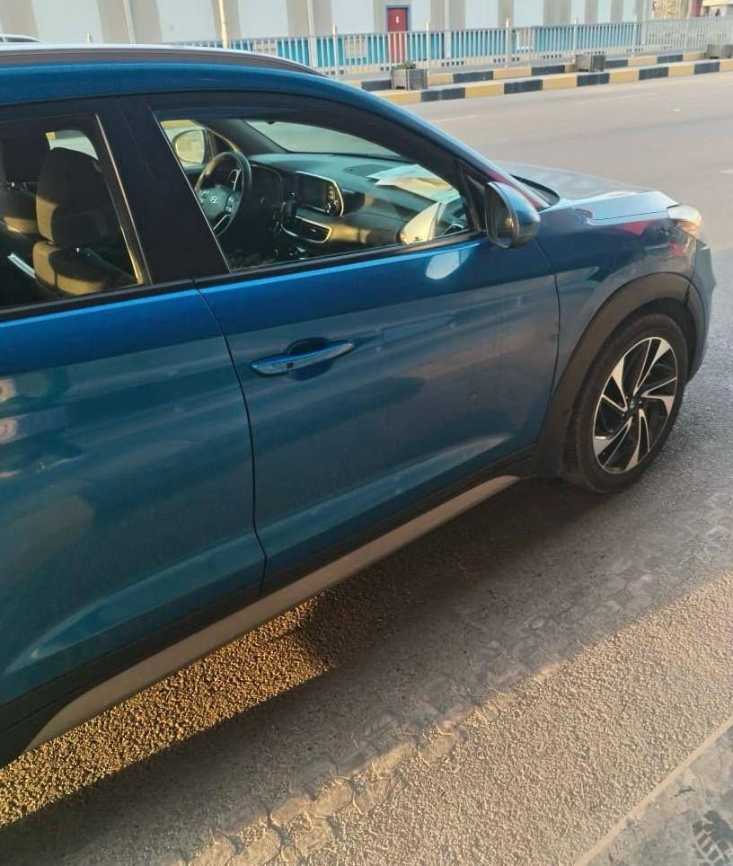 سلام عليكم
توسان 
موديل ١٩
رقم بغداد 
ماشيه ٩ الف ميل
الحادث موضح بل صوره 
المواصفات 
شاشه / كار بلي 
كامره +حساسات 
حجم المكينه:2400
اربعه سلندر 
تحكمات ستيرن 
هاندبريك كهرباء 
رقم:***********
السعر:150 ورقه
