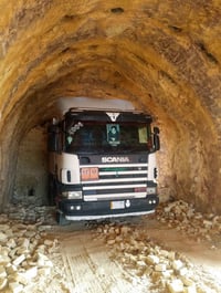 سكانيه 2004مكفوله كفاله عامه كير 4/4 شاصي 10تبريدثلج🥶 الاستفسار على رق...
