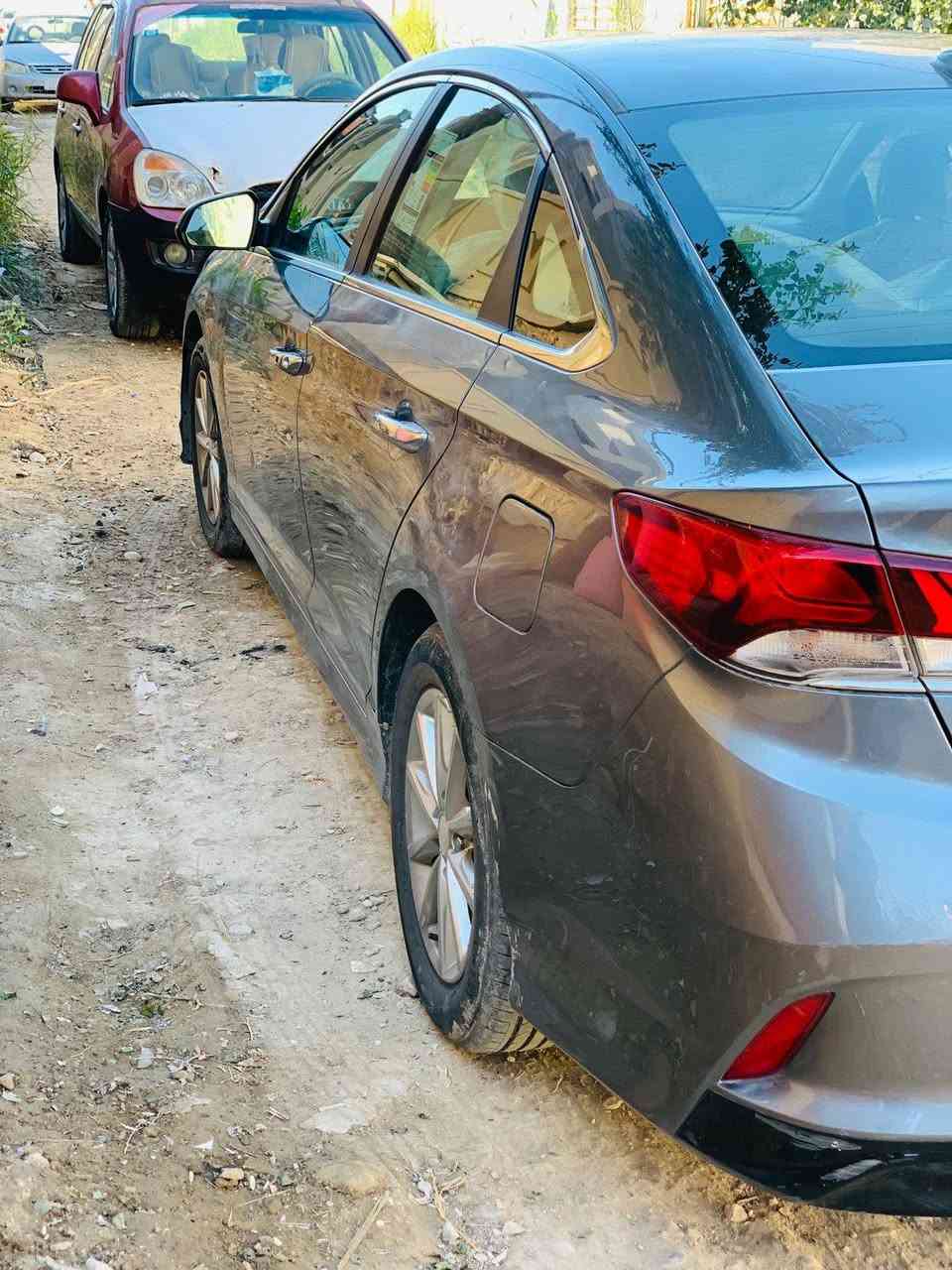 سلام عليكم سوناتا موديل 2019 وارد امريكي ضرره بنيد وجاملق باقي سياره كفاله رقم بغداد سنويه لل  2028 سعر السياره 130 وبيه مجال ***********
