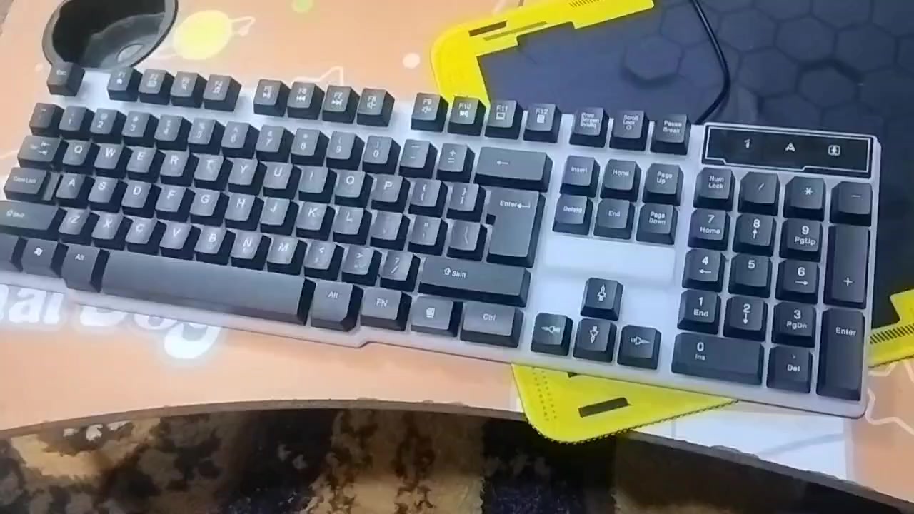 السلام عليكم ماوس+كيبورد+سماعه+باد ماوس+ ماوس بلوتوث هديه.؛ الكيبورد rbg هو والماوس.؛ طبعاََ الماوس والكيبورد گيمنك؛ والسماعات محيطيات شغاله  ام المايك..؛ الله شاهد عليه اشتريتهن 45 الف
السعر 

30 الف وبي مجال للشراي ❤️❤️


**إذا كنت صاحب هذا الإعلان وتريد حذفه لأي سبب، رجاءا أرسل رسالة إلى الدعم الفني**